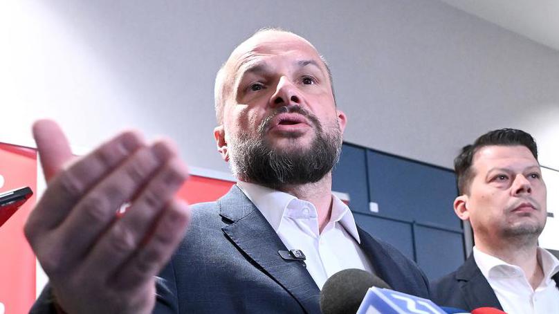 pxl 110426 149858529 20260420132454