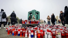 Na Memorijalnom groblju u Vukovaru zapaljene svijeće 