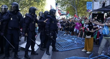 Prosvjednici i policija na ulicama Madrida