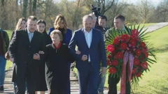 Vijenac izaslanstva SDP-a u Jasenovcu