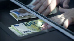Više od 100 novčanica i 100 kovanica kune u jednoj transakciji