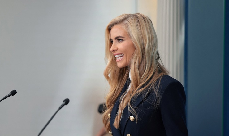 Trumpova glasnogovornica priznala da je pala na pravosudnom ispitu