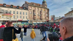 Motomrazovi na središnjem osječkom trgu, Foto: Magdalena Jelečević/HRT Radio Osijek