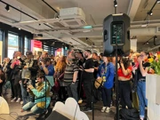 Fanovi i mediji u Lushu, Foto: Iva Hren/HRT