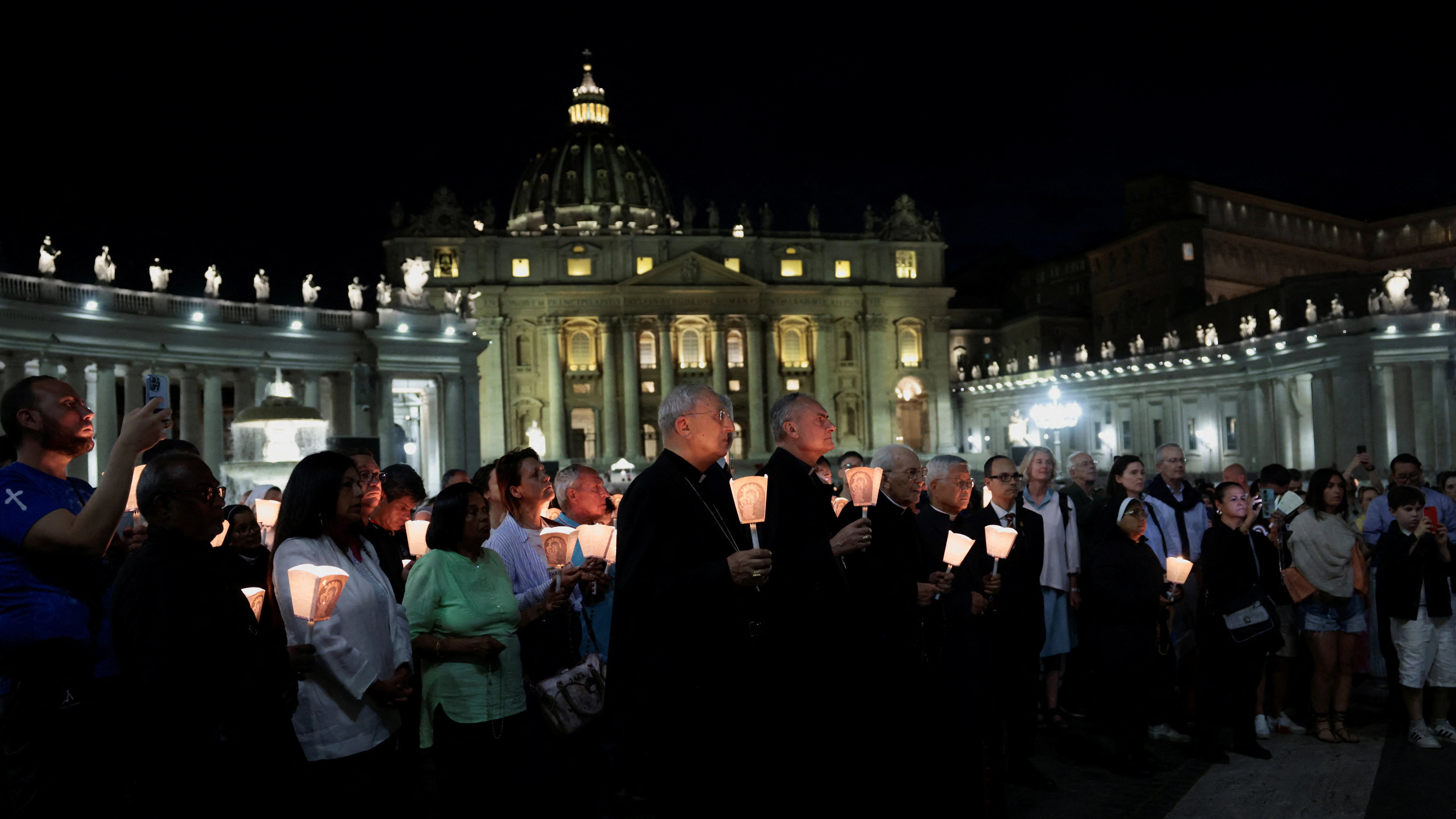 Procesija uoči Konklave na Trgu svetog Petra u Vatikanu
