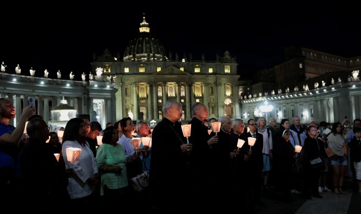 Procesija uoči Konklave na Trgu svetog Petra u Vatikanu