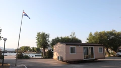 Kontejner i mobilna kućica za stradale u požaru 