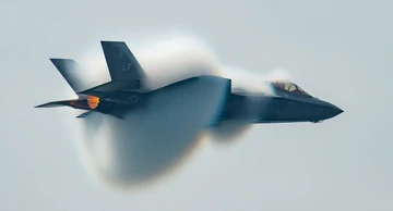 F-35 na aeromitingu u Torontu probija zvučni zid