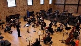 Massimo Quarta i Simfonijski orkesar HRT-a u Laubi, 16. veljače 2021.