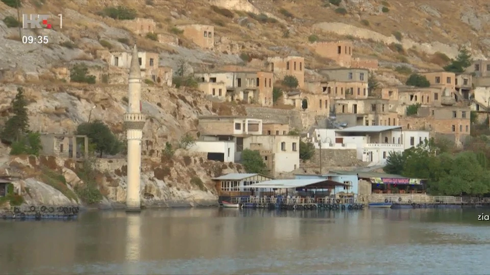 Minaret na Eufratu