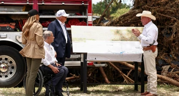 Donald Trump obilazi područje poplavljeno u Teksasu
