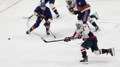 Alex Ovječkin postiže pogodak NY Islandersima