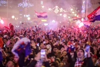 Navijači na Trgu bana Jelačića, Foto: Sanjin Strukic/Pixsell