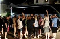 Milna: Zbog požara turisti proveli noć na rivi, Foto: Ivo Cagalj/Pixsell