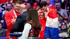 Domagoj Duvnjak sa srebrnom medaljom