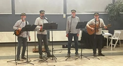 Grupo musical Daleko / Glazbena skupina Daleko, Foto: Estadio Croata de Santiago / Hrvatski klub Santiago//