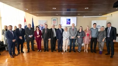 Uzvanici na promociji knjiga Milana Bošnjaka