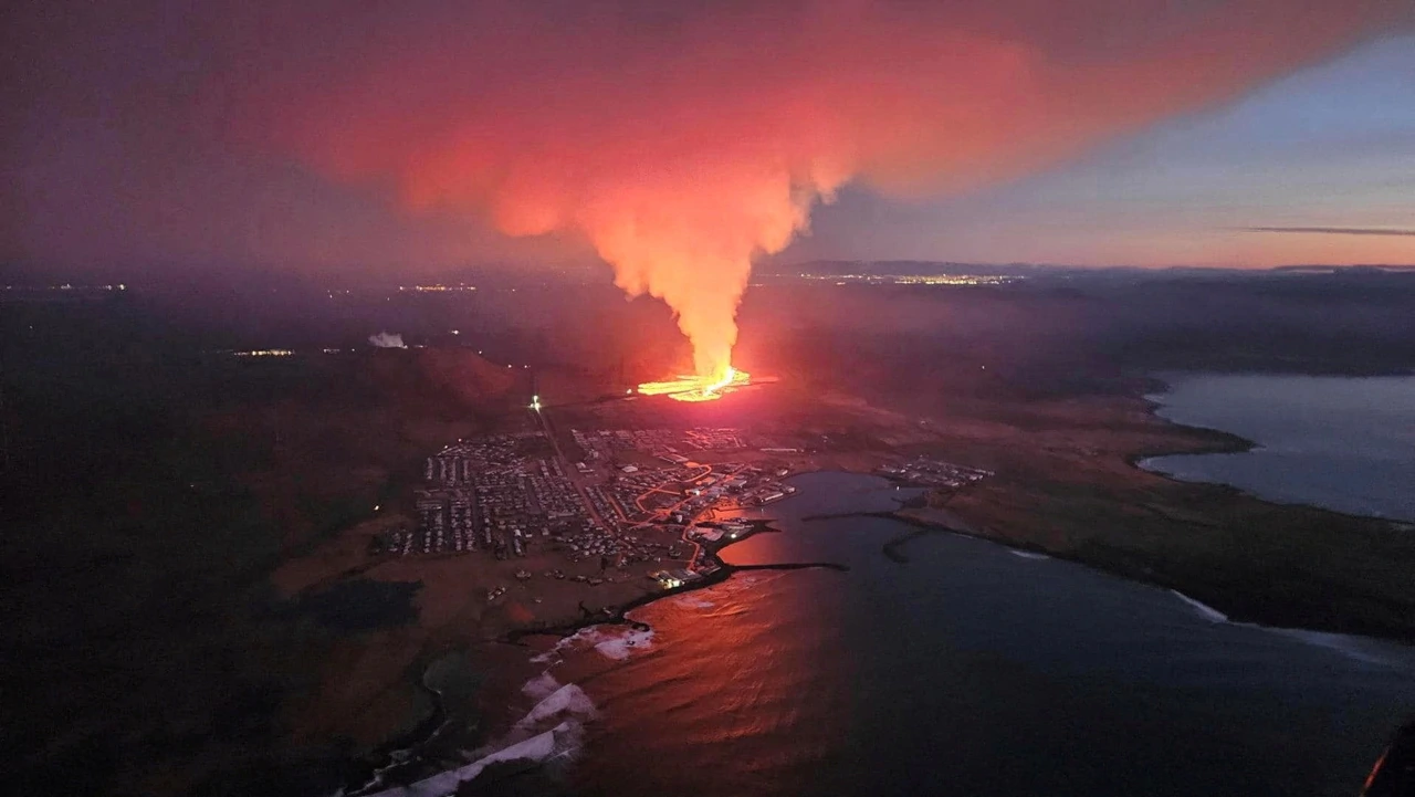 Erupcija vulkana na Islandu, Foto: Iceland Civil Protection/Handout via REUTERS 