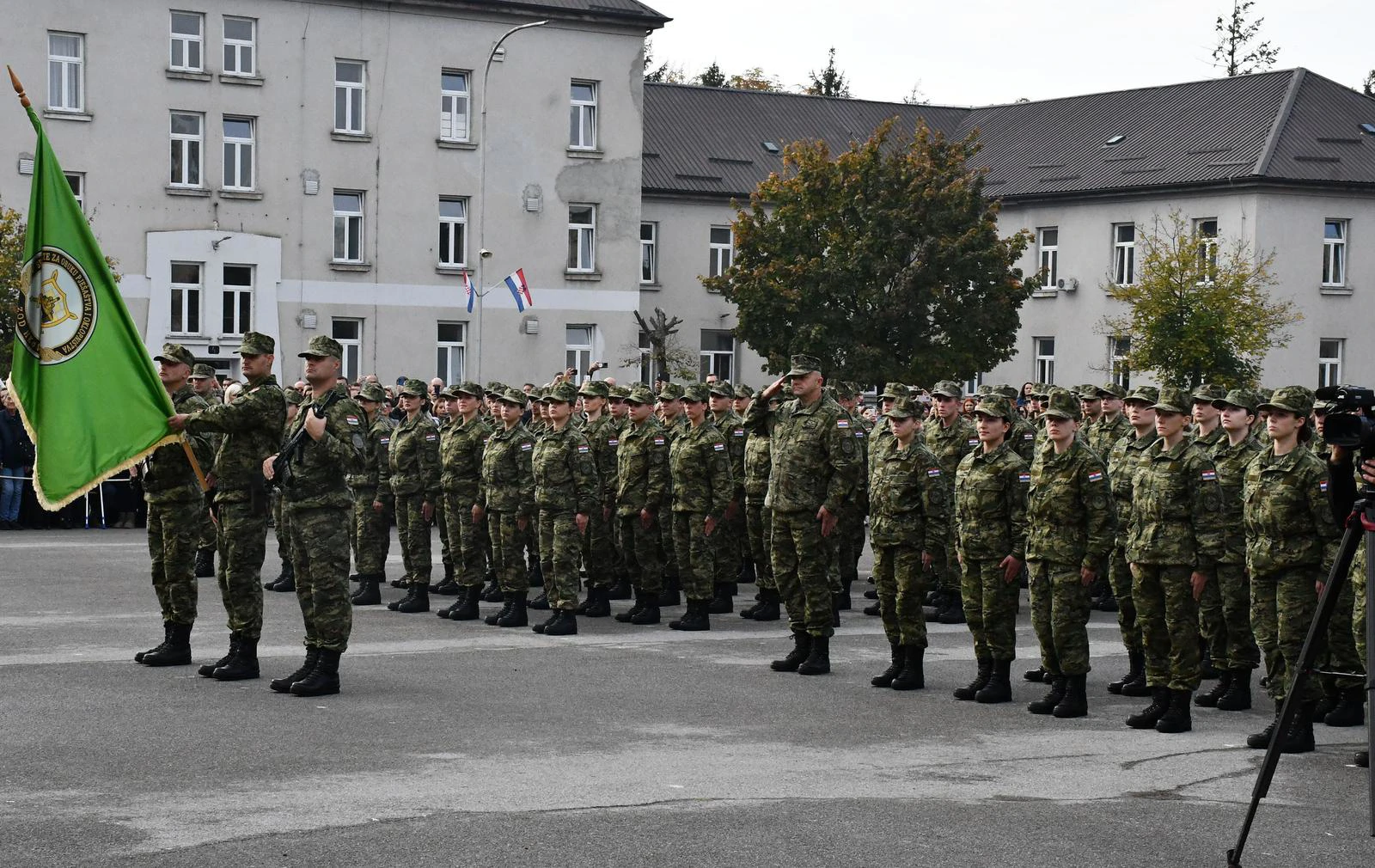 Die 44. Generation der freiwilligen Wehrpflichtigen wurde feierlich vereidigt 1 pxl 251024 122871959 20241025102247
