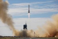 Kineska raketa Shenzshou-12, Foto: Carlos Garcia Rawlins/Reuters