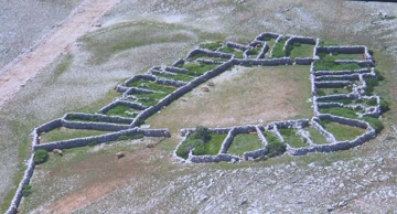 Kameni cvjetovi Baške