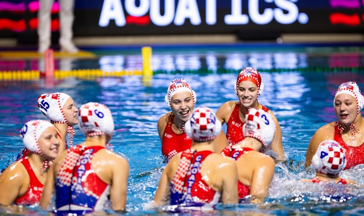 Mlade vaterpolistice po polufinale europske smotre