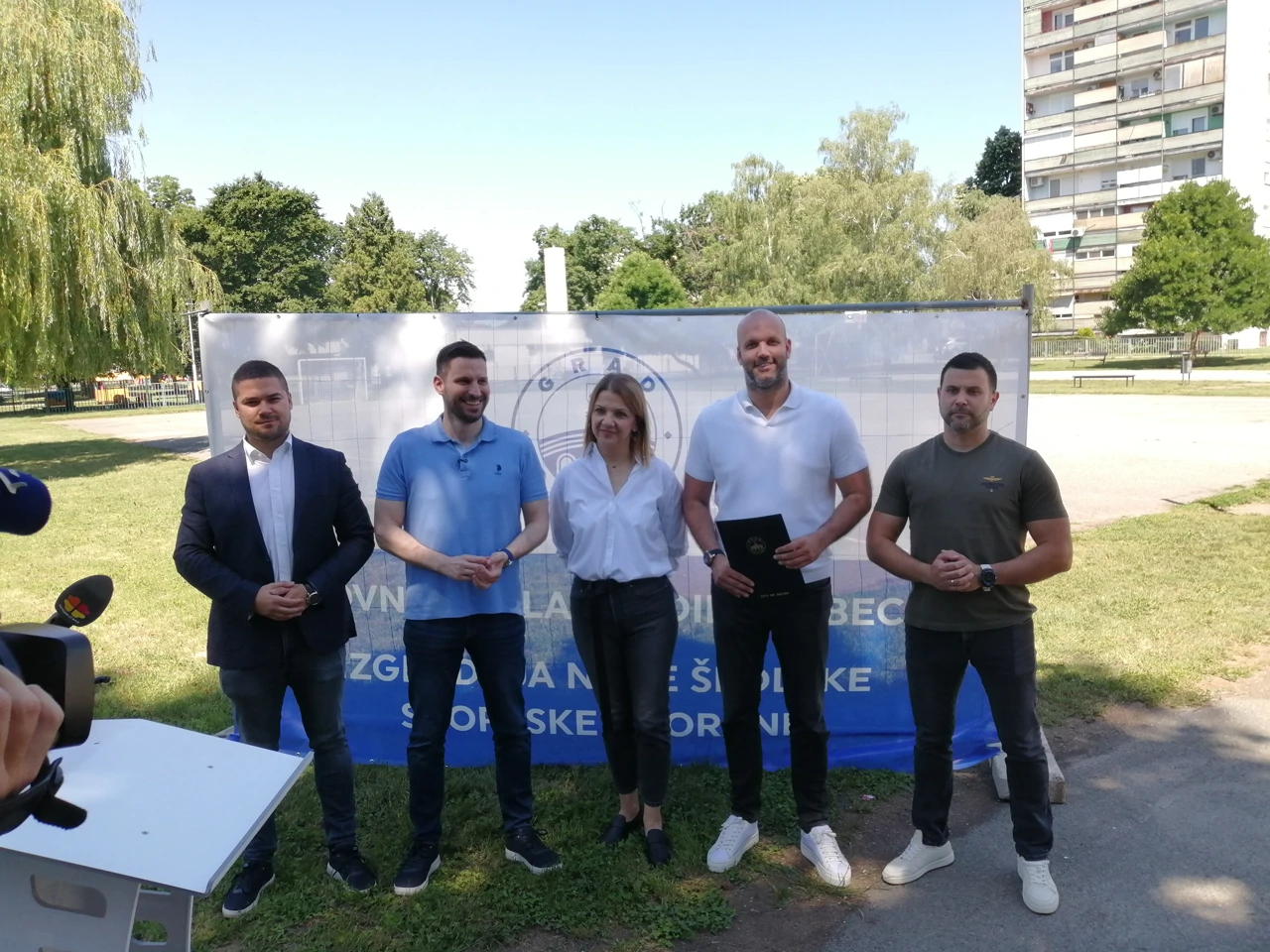 Ugovor za dvoranu OŠ Vladimira Becića, Foto: Radio Osijek/HRT