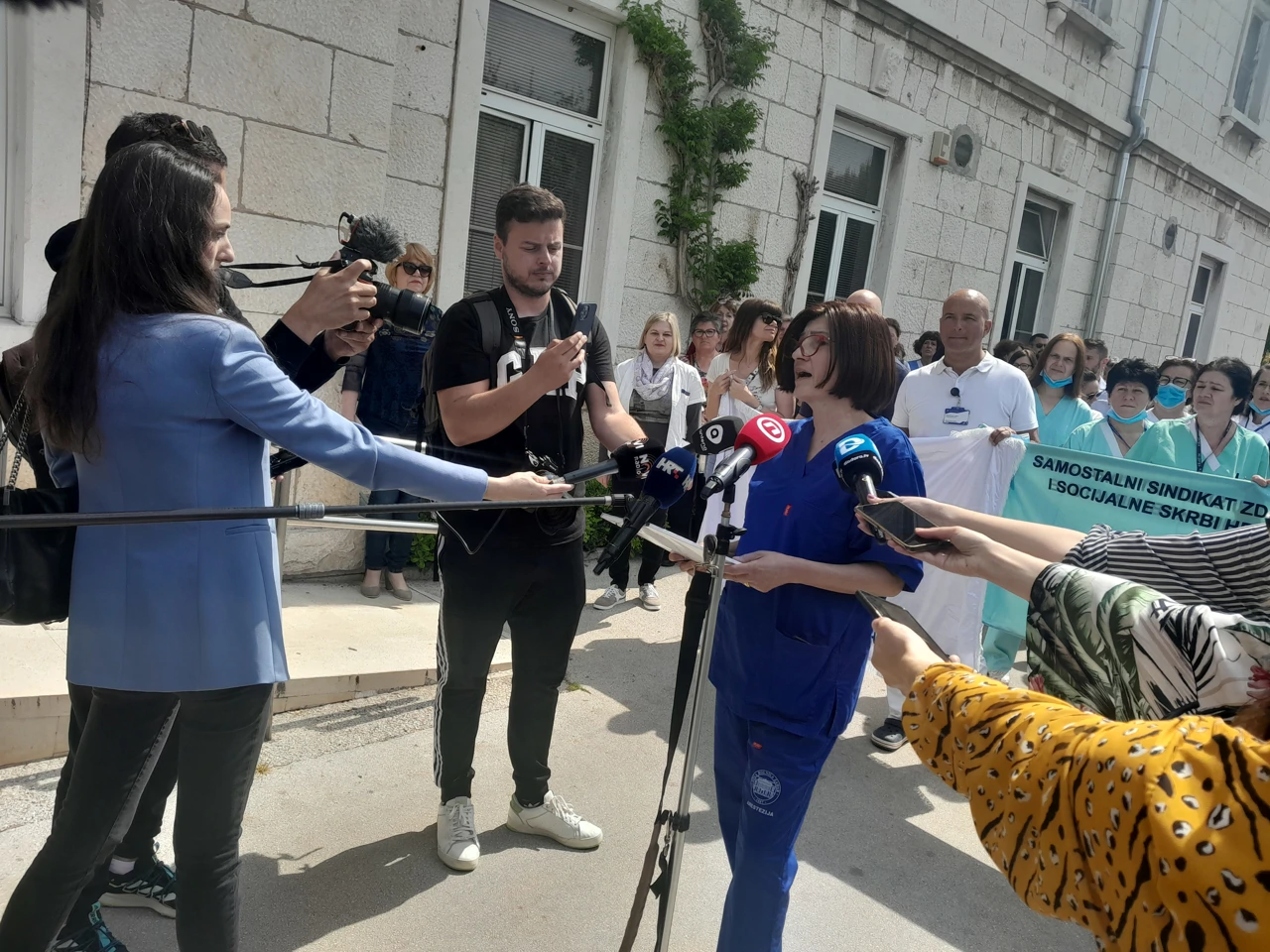 Prosvjedovali i ispred zadarske Opće bolnice