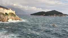 Spasilačke službe podno dubrovačkih zidina, Foto: HRT/HRT