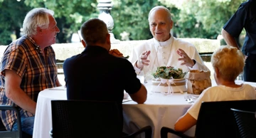 Papa Lav XIV.
