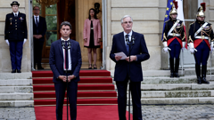 Gabriel Attal i Michel Barnier