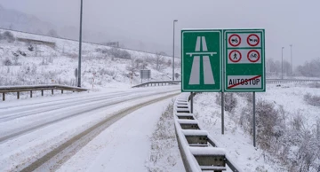  Zimski uvjeti na autocesti A1 kod čvora Otočac 