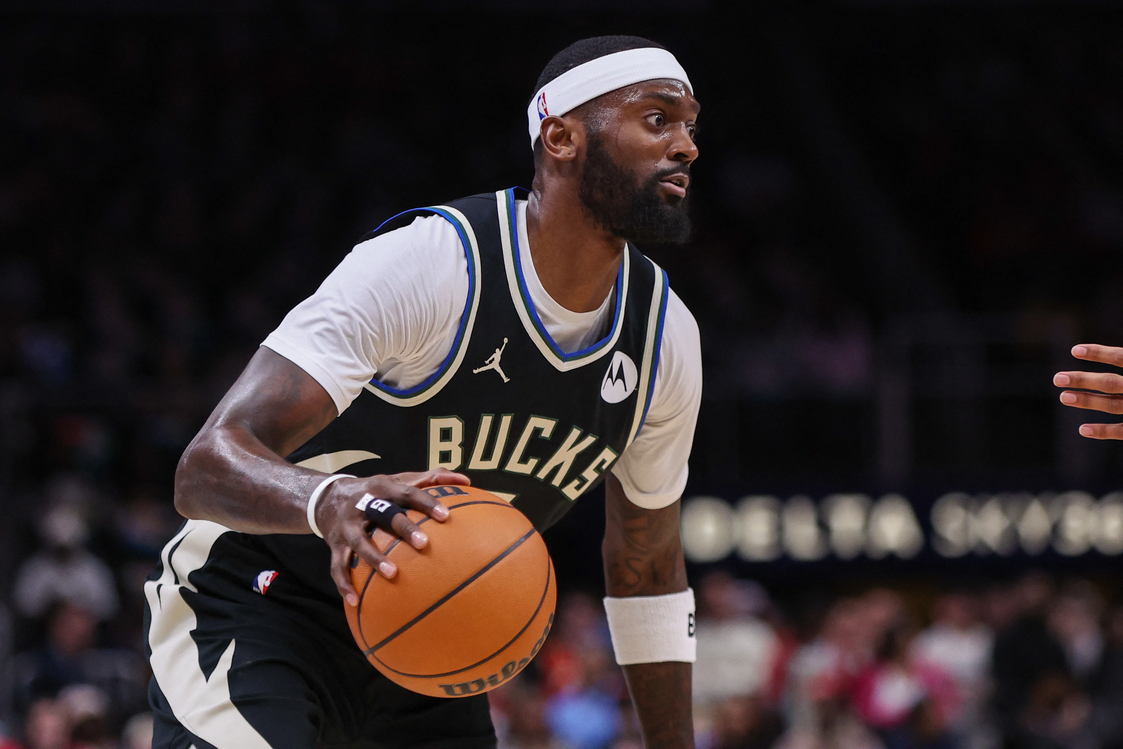 2025 02 08t010651z 868164038 mt1usatoday25364665 rtrmadp 3 nba milwaukee bucks at atlanta hawks 20250220164006