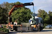 „Umirući vojnik” demontiran i poslan u Zagreb na restauraciju, Foto: Magdalena Jelečević/Radio Osijek