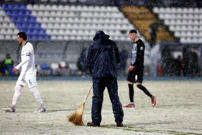 Vukovar 1991 - Slaven Belupo, čišćenje snijega , Foto: Marin Franov /CROPIX