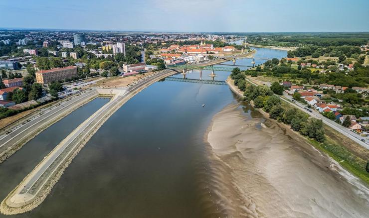 Drava rekordno niskog vodostaja, stručnjaci upozoravaju na ekstreme