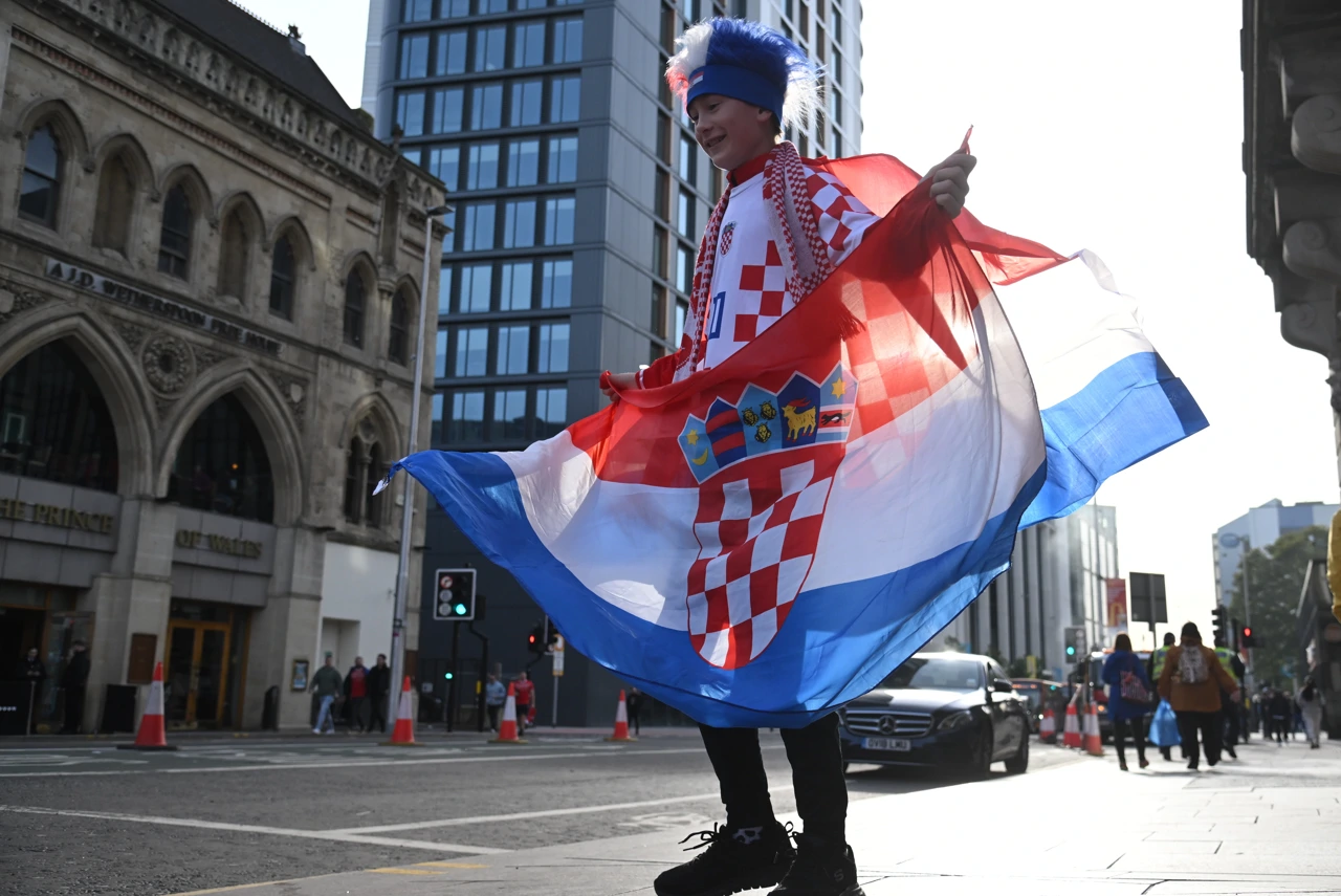 Hrvatski navijači u Cardiffu, Foto: Tom Dubravec/CROPIX