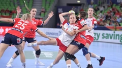 Stela Posavec, Thale Rushfeldt Deila, Ana Debelić 