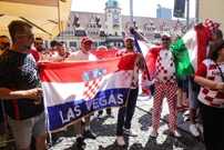 Sve brojniji navijači u središtu Leipziga prije utakmice s Italijom  , Foto: Luka Stanzl /PIXSELL