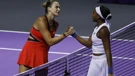 Sabalenka i Gauff u pozdravu