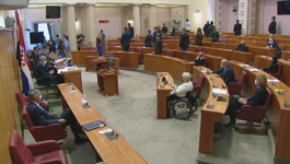 Oporba vladajućima okrenula leđa u znak prosvjeda