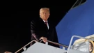 Američki predsjednik Donald Trump ukrcava se u Air Force One prilikom odlaska za Aziju