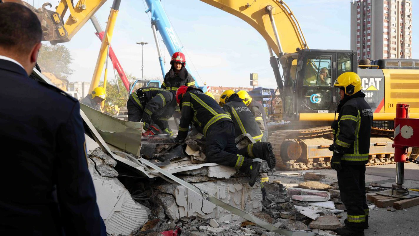 Optužnica protiv 13 osoba zbog tragedije na kolodvoru u Novom Sadu