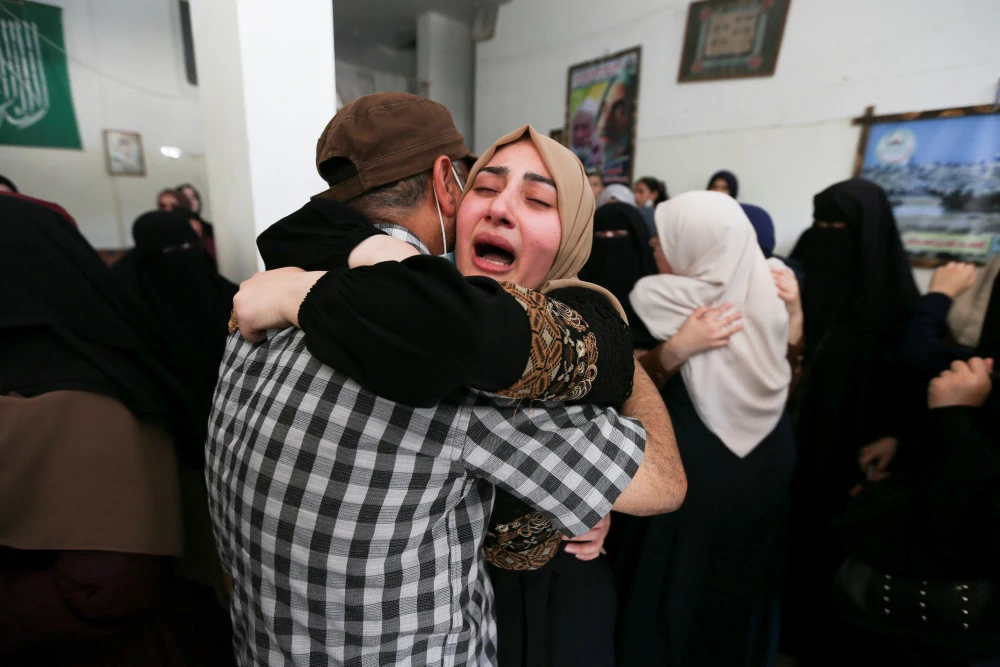 Sprovod Palestinaca ubijenih tijekom izraelsko-palestinskih borbi u Khan Younisu, Foto: Ibraheem Abu Mustafa/Reuters