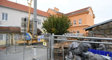 Urušio se zid zatvora, poginula dva radnika 
