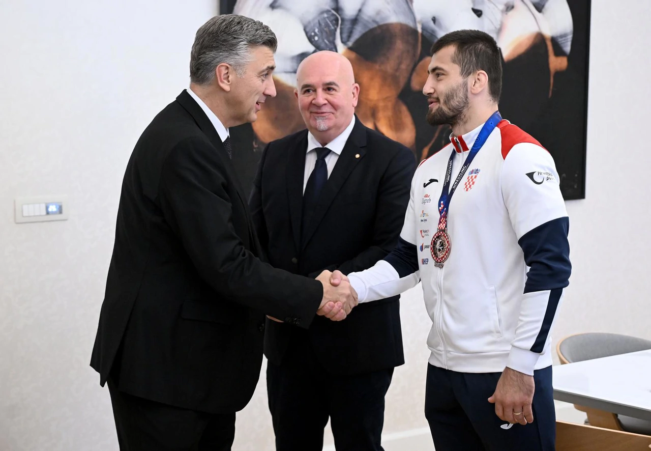 Andrej Plenković primio delegaciju Hrvatskog hrvačkog saveza 