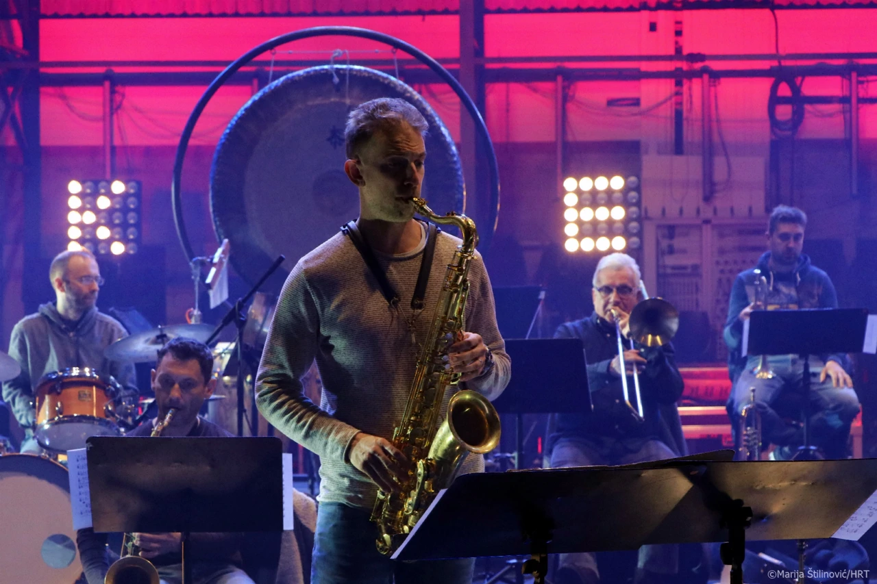 Lenart Krečič na probi s Jazz orkestrom HRT-a , Foto: Marija Štilinović/HRT