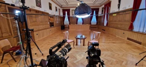 nadbiskup Mate Uzinić i Morana Kasapović, Foto: Siniša Hajduk/HRT