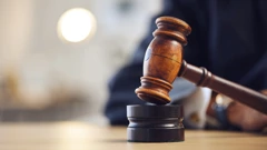 Suci i odvjetnici idu u bijeli štrajk