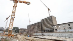 Tomašević s ministrima obišao gradilište multimedijalne Gradske knjižnice